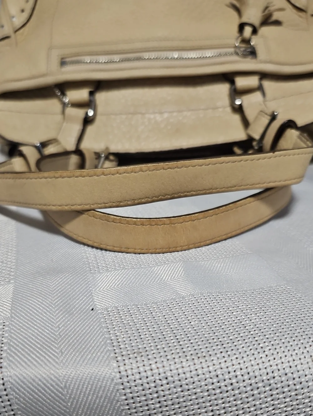 Coach Hampton Sand Beige Pebbled Leqther Tassle Satchel